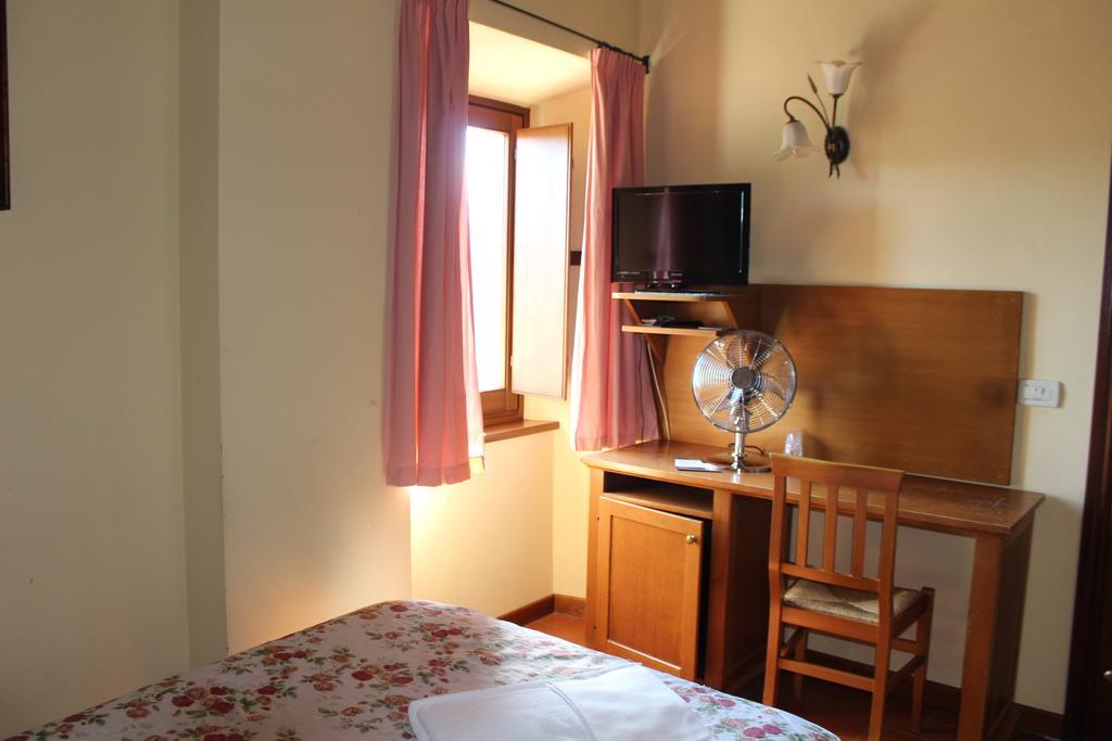 La Torricella Hotel Poppi Eksteriør billede
